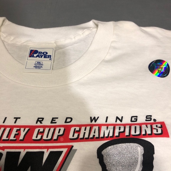 Vtg 97’ Detroit Red Wings Stanley Cup Octopus Tee - Picture 3 of 4